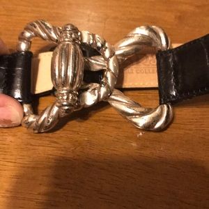 Women’s black Italian leather belt size medium